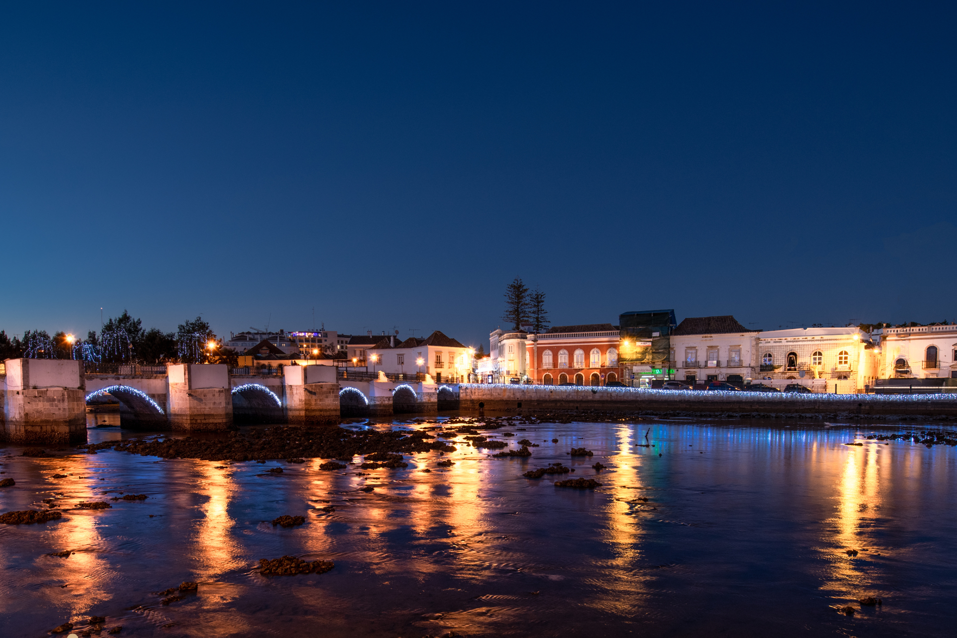 Curious About the Dazzling Nightlife Scene in Tavira?